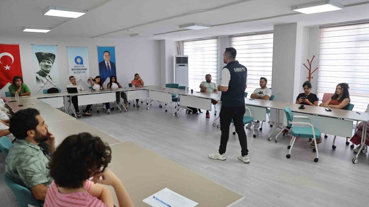 Antalya Büyükşehir Belediyesi’nden siber güvenlik eğitimi