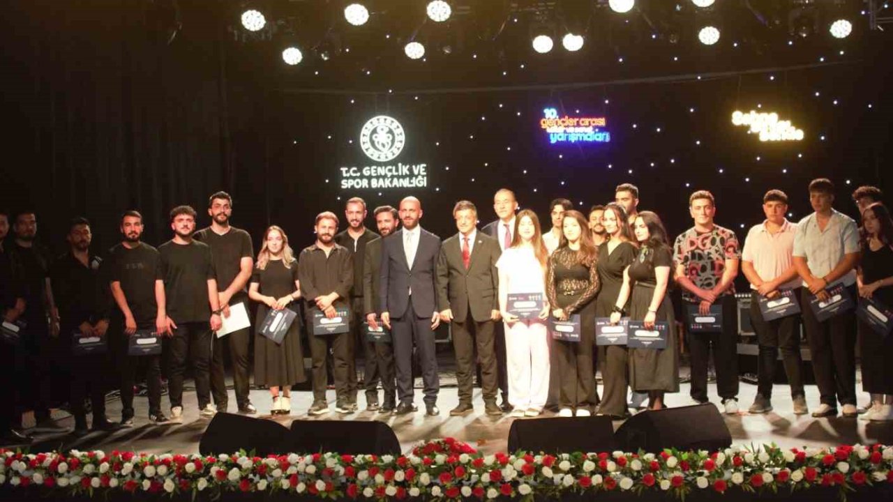 Yarışmacılar performanslarıyla hayran bıraktı