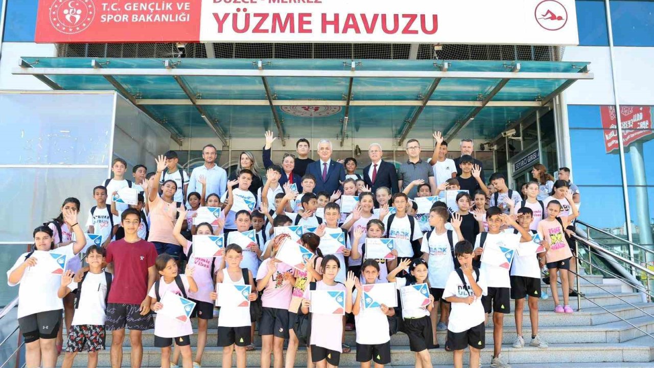 Roman çocuklar yüzme öğrendi