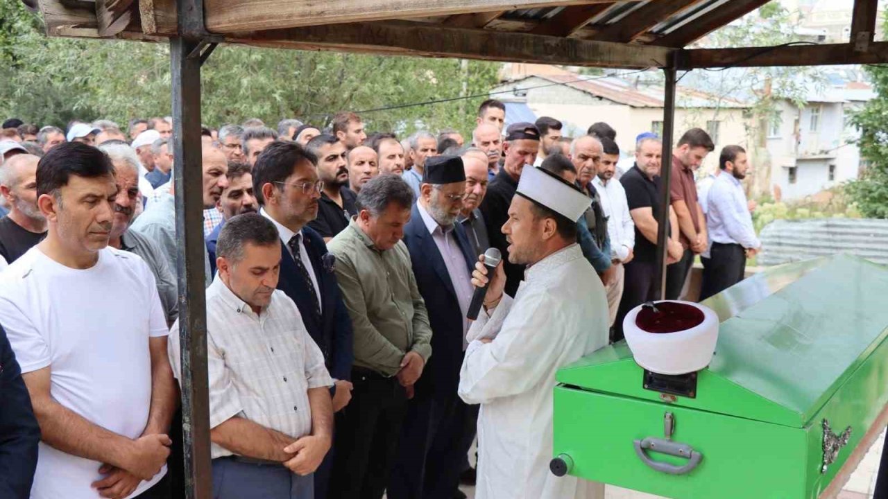 İş insanı Fuat Demir’in acı günü