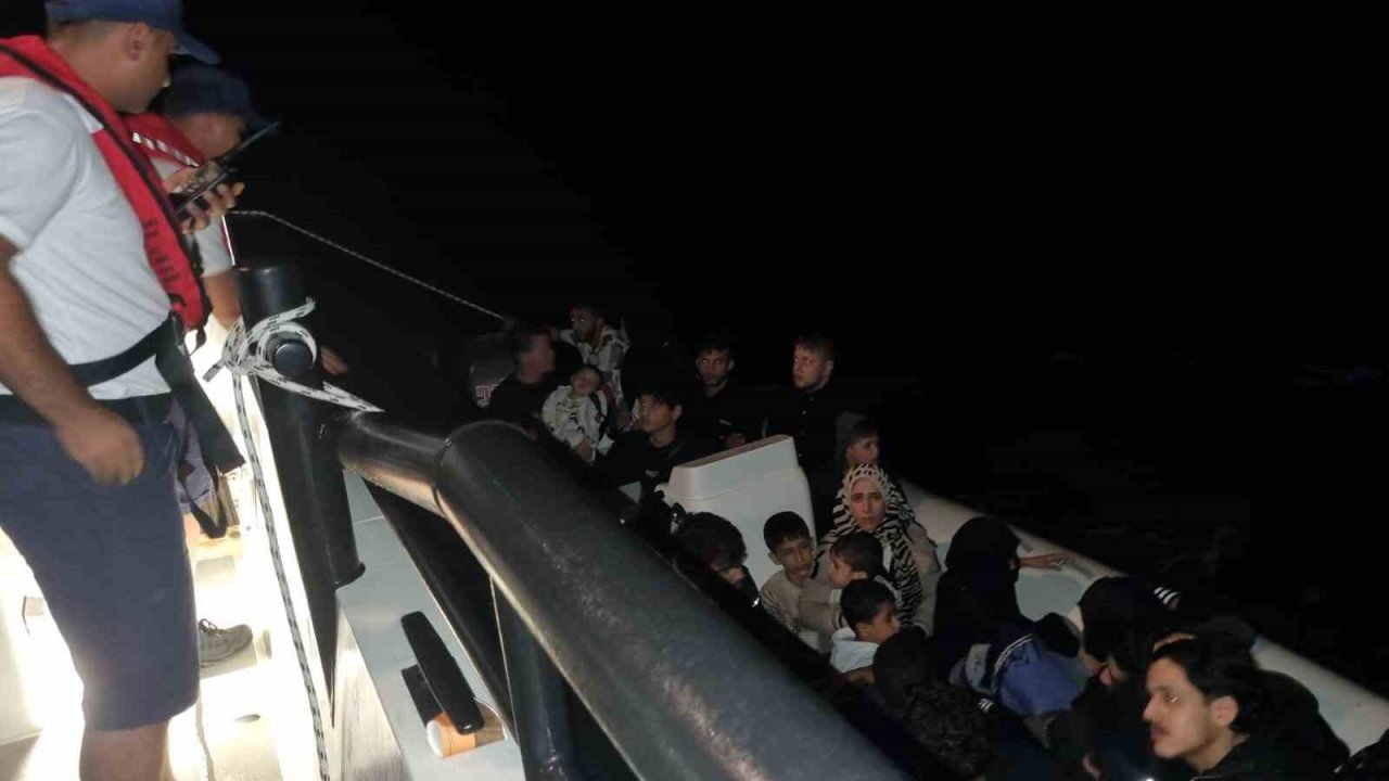Aydın’da 17 düzensiz göçmen kurtarıldı