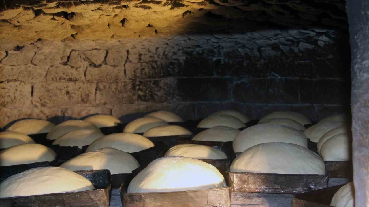 Abacıbükü Ekmeği’nin sırrı fırınında ve fındık kabuğunda