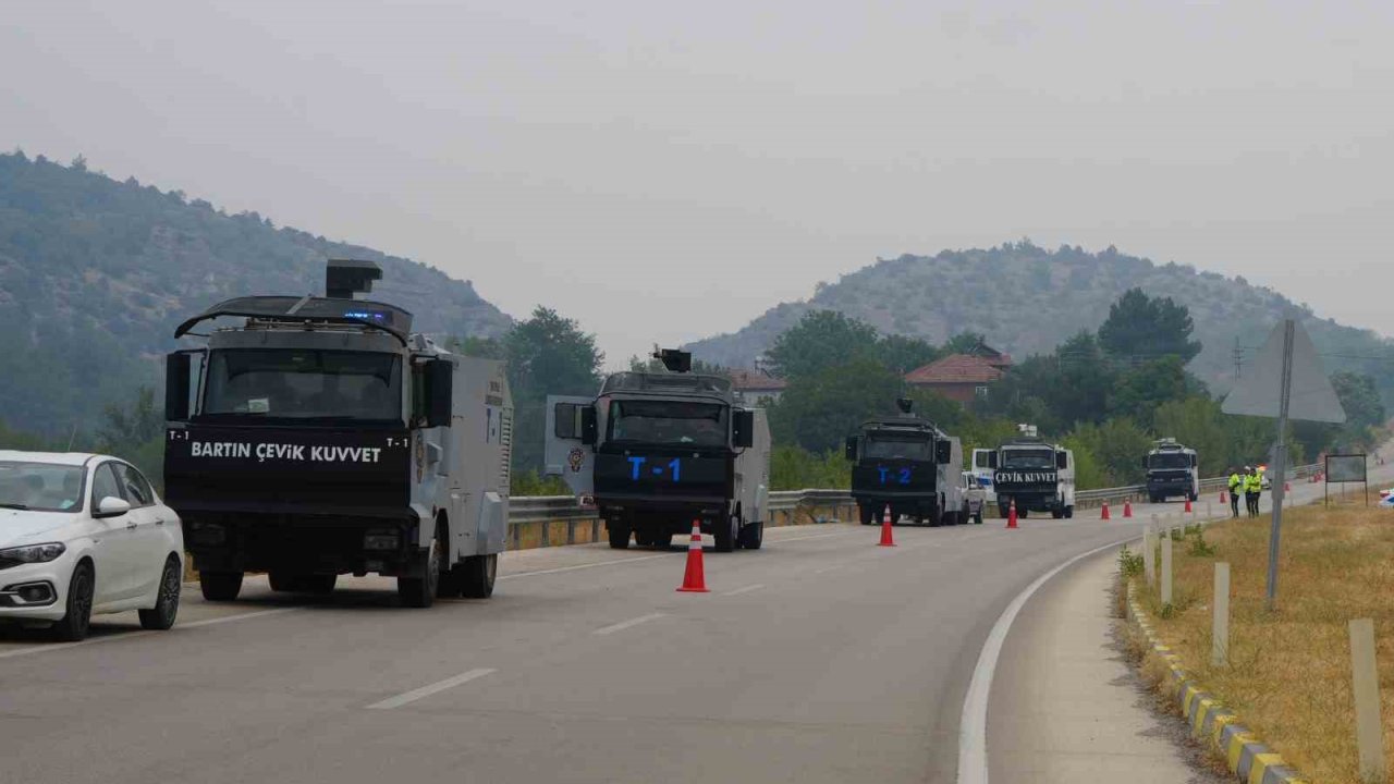 Kastamonu’daki orman yangınına müdahalede TOMA’lar da görev yapıyor