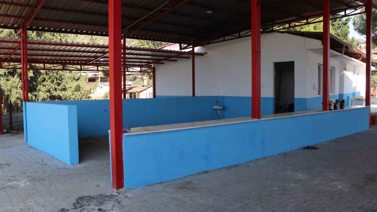 Bozdoğan Belediyesi sosyal tesislerde yenileme çalışmalarına devam ediyor