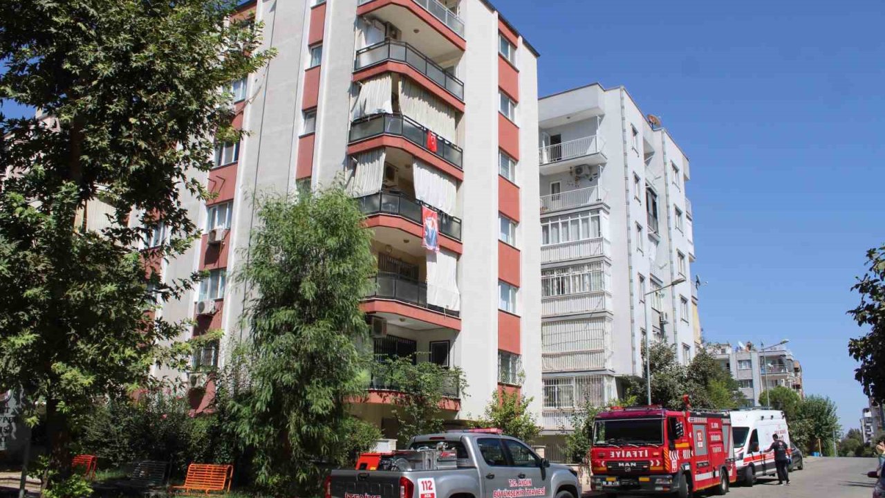 Şalterleri kapattı, yangının önüne geçti