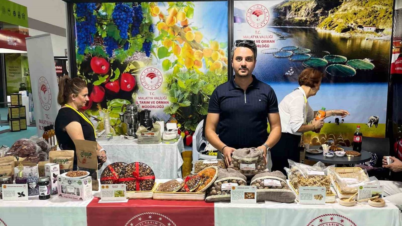 Hekimhan cevizi ve alıç sirkesi, Erzurum’daki uluslararası tarım ve hayvancılık fuarında göz kamaştırdı