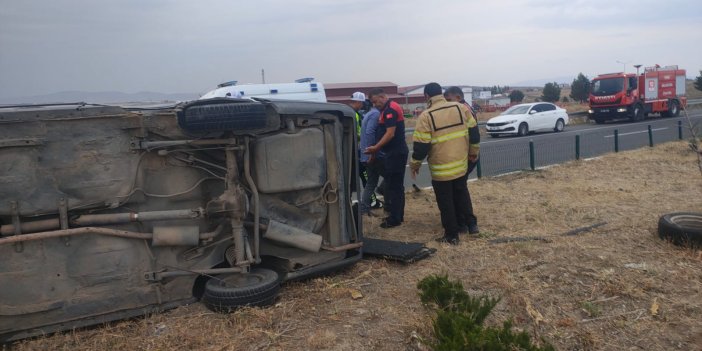 Kars'ta takla atan araçtan sürücü yaralı olarak çıkarıldı!