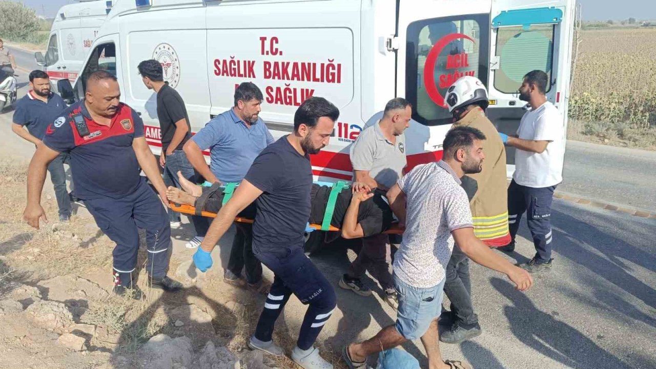 Takla atarak ters dönen hafif ticari araçtaki 7 kişi yaralandı