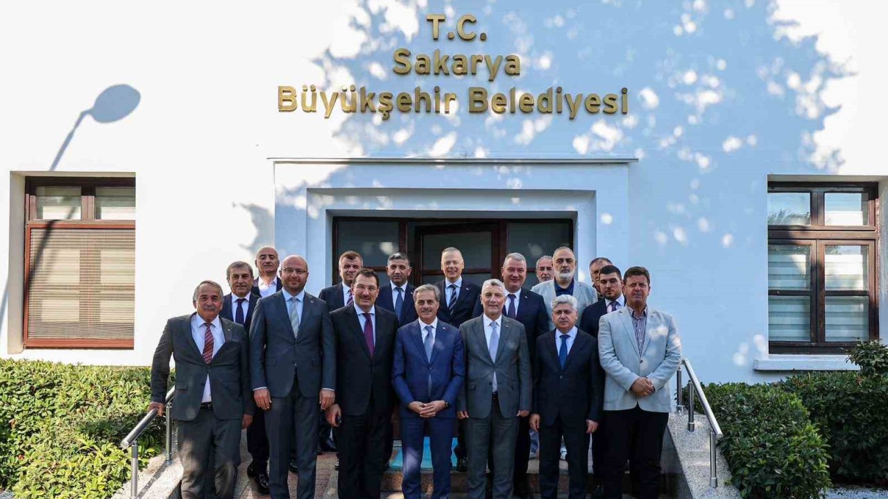 Ticaret Bakanı Bolat Sakarya’da