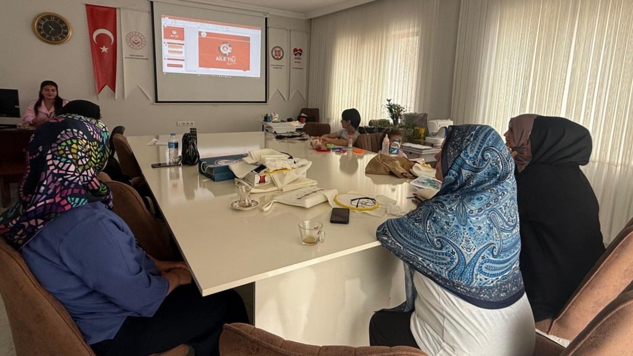 Bayburt’ta kadınlara ‘Kadına Yönelik Şiddetle Mücadele Eğitimi’ verildi