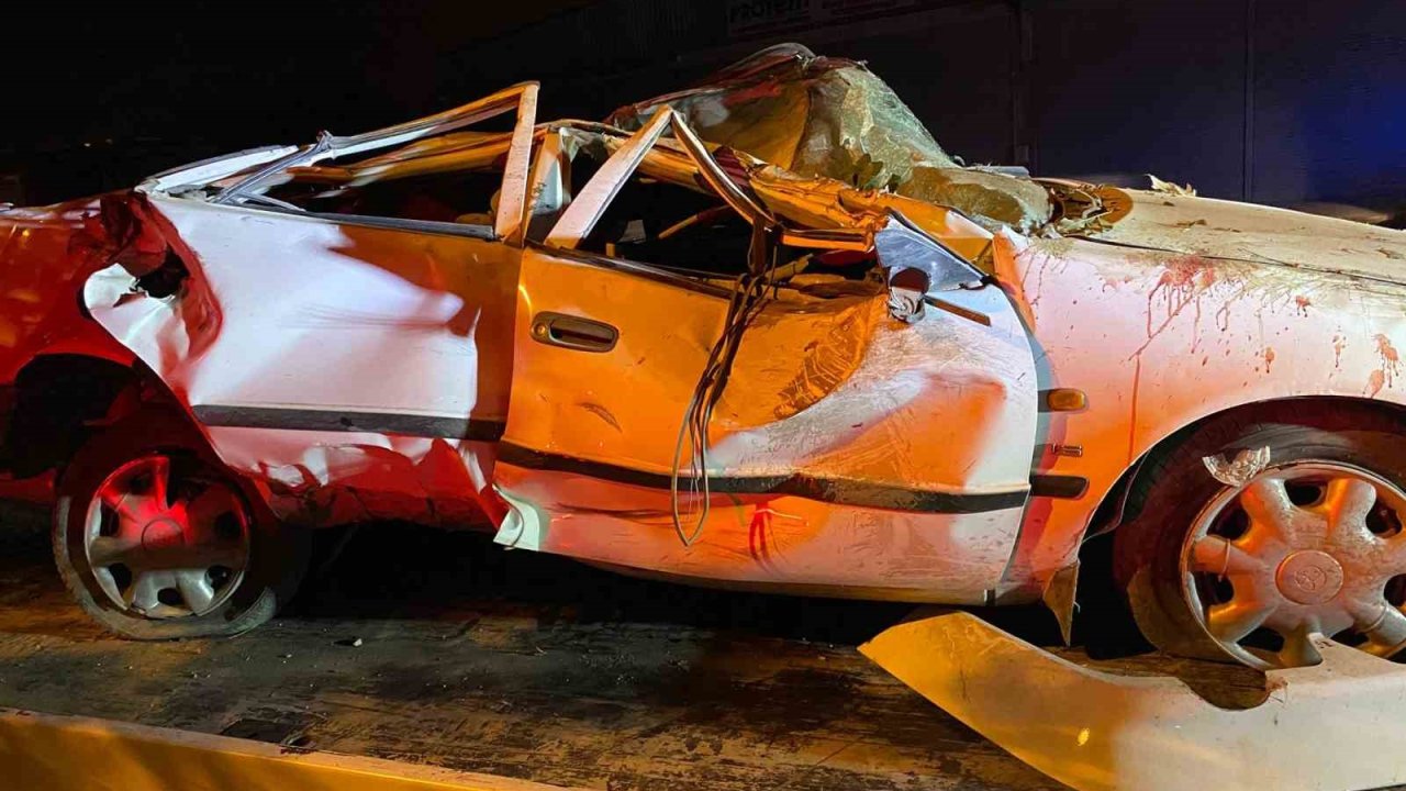 Osmaniye’de otomobil direğe çarptı: Kazada genç sürücü hayatını kaybetti