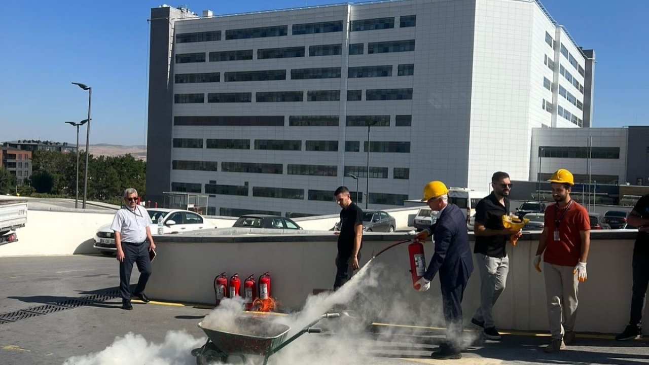Kütahya Şehir Hastanesi’nde yangına ilk müdahale eğitimi