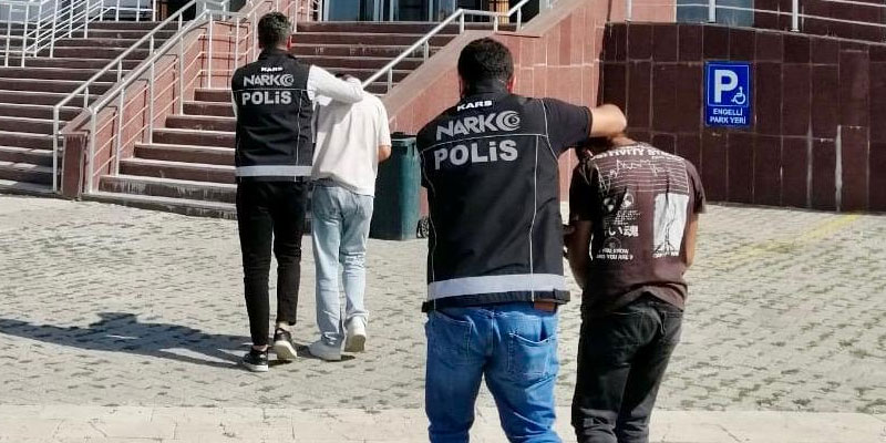 Kars’ta 2 uyuşturucu taciri tutuklandı