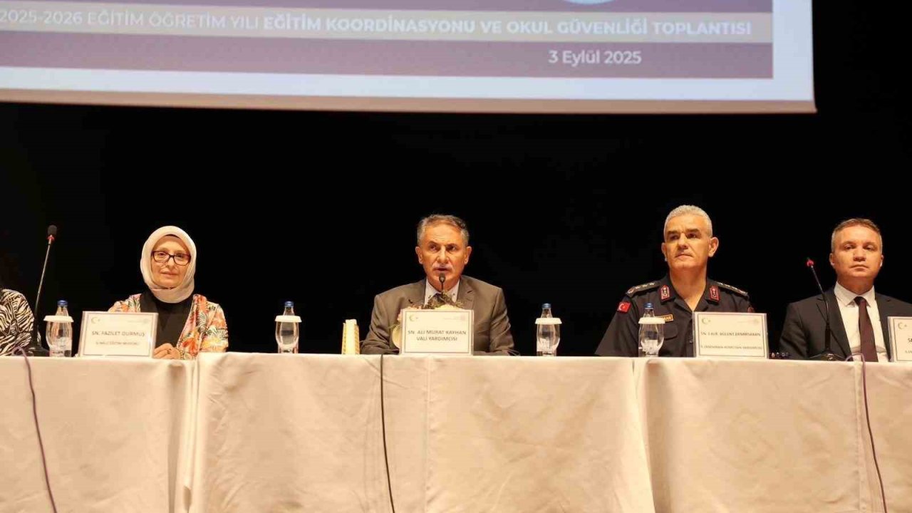 Mersin’de Eğitim Koordinasyonu ve Okul Güvenliği Toplantısı yapıldı