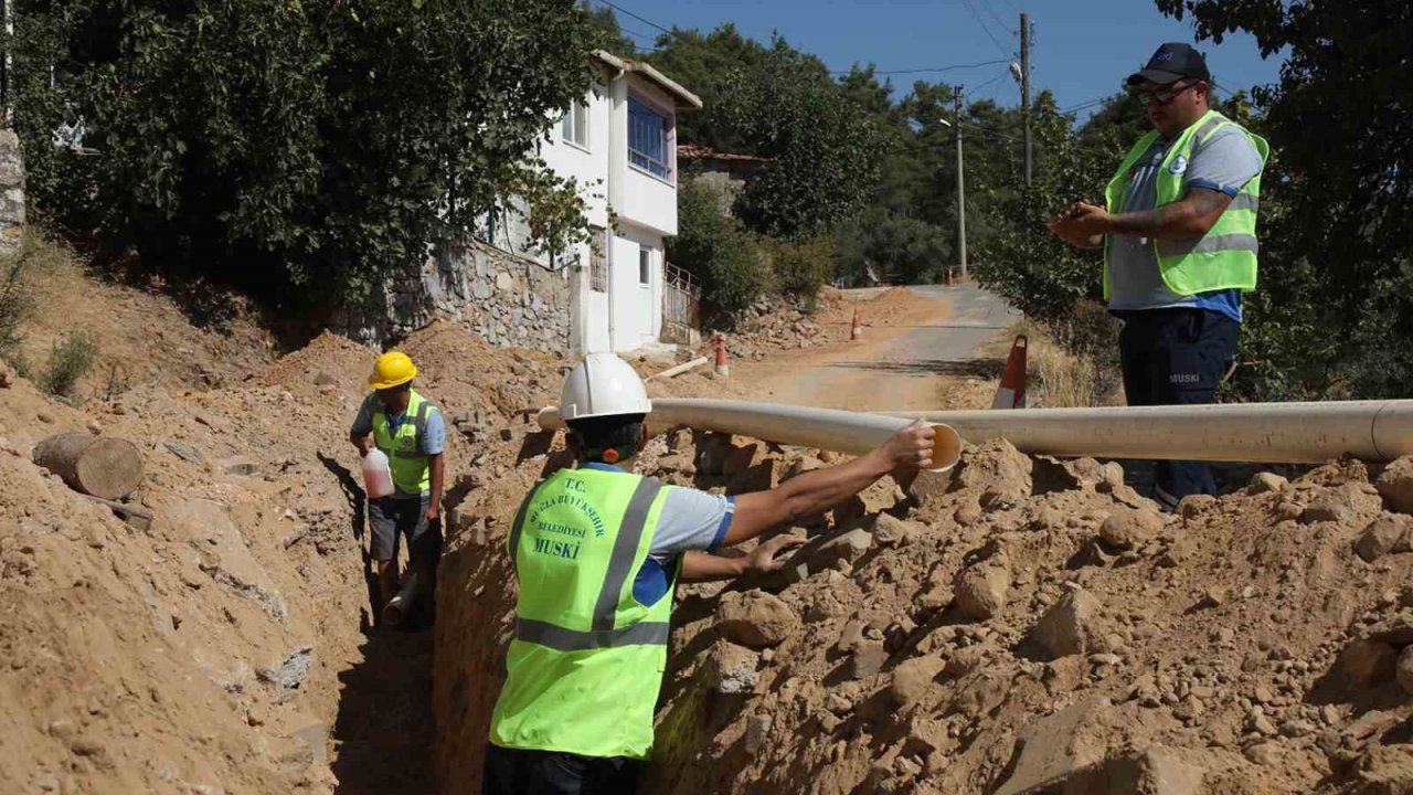 Menteşe Derinkuyu’da içme suyu şebeke hattı yenileniyor