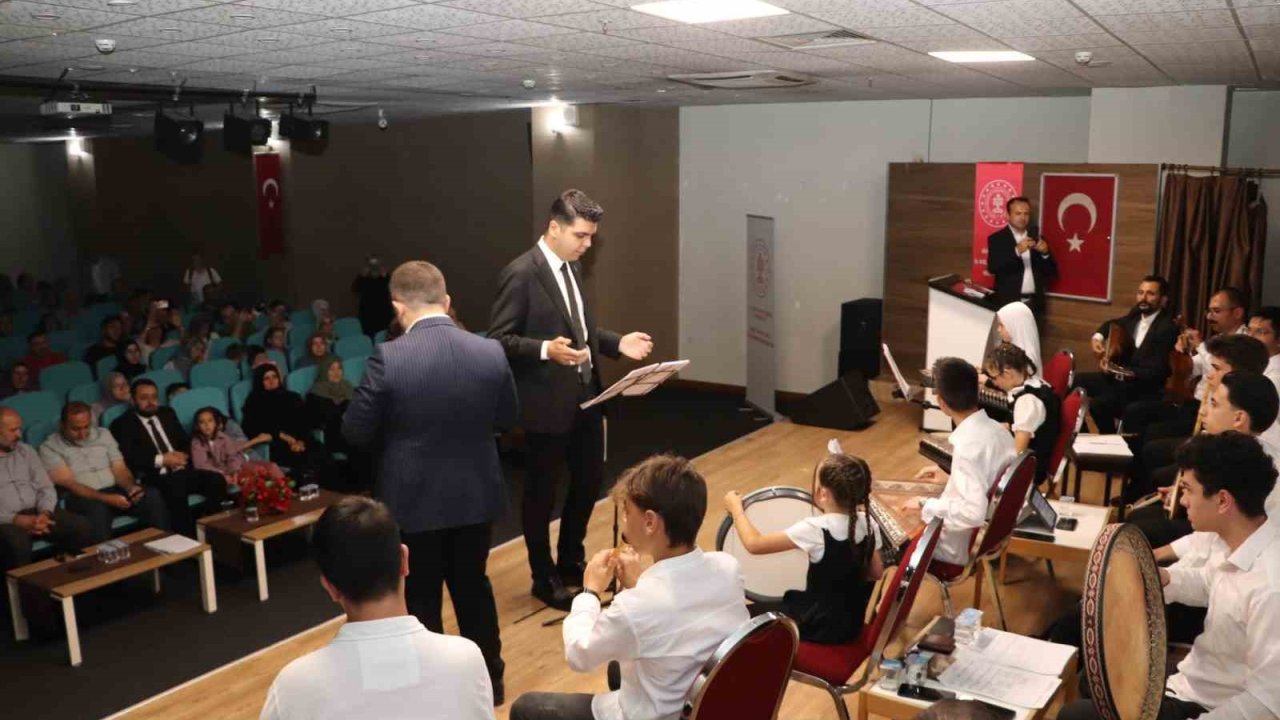 Sivas’ta çocuklardan Mevlid-i Nebi Haftası’na özel konser