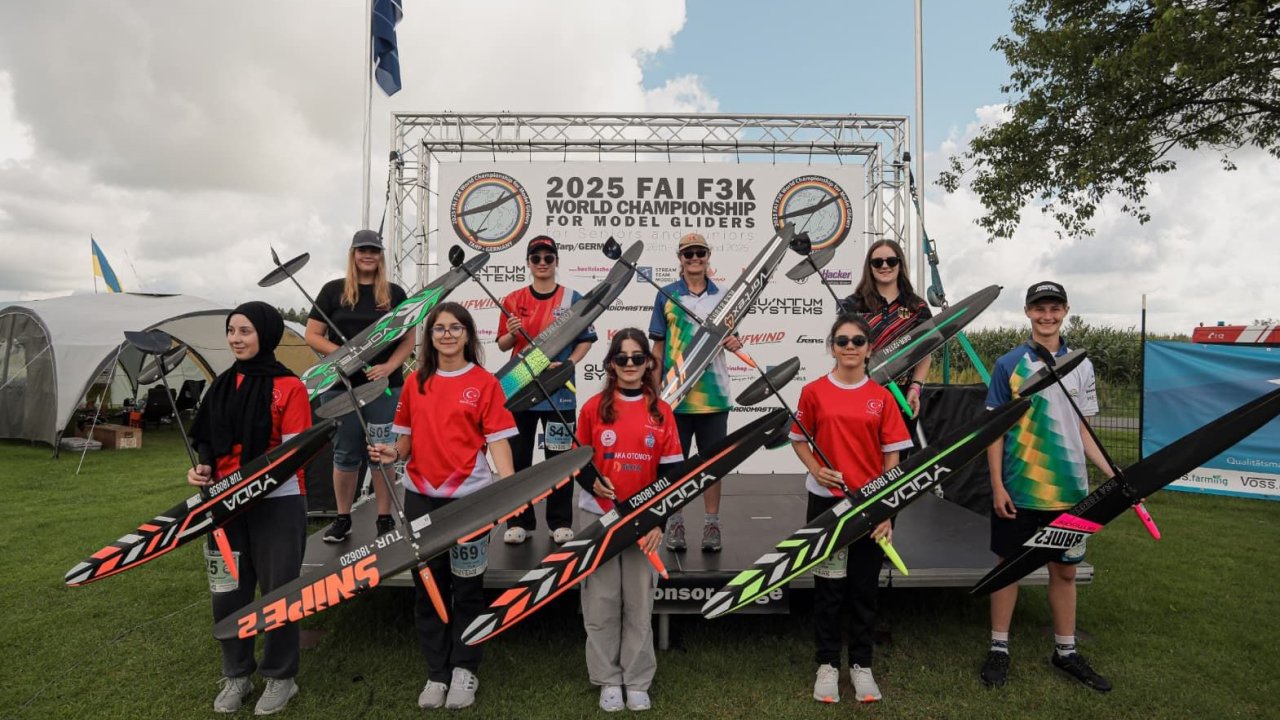 Türk Kızları, Uluslararası Havacılık Yarışması’nda ilk üçe girdi