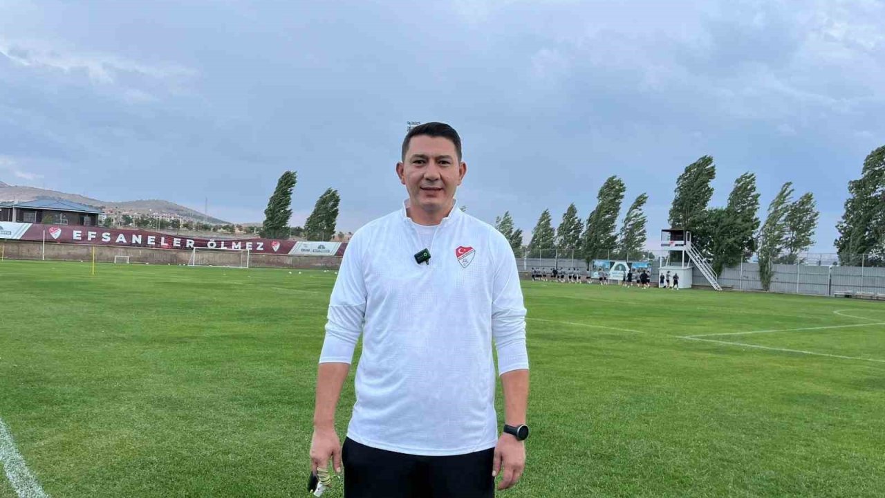 Elazığspor Teknik Direktörü Gül: "Bizim için bu sezonun tek sonucu var şampiyonluk"