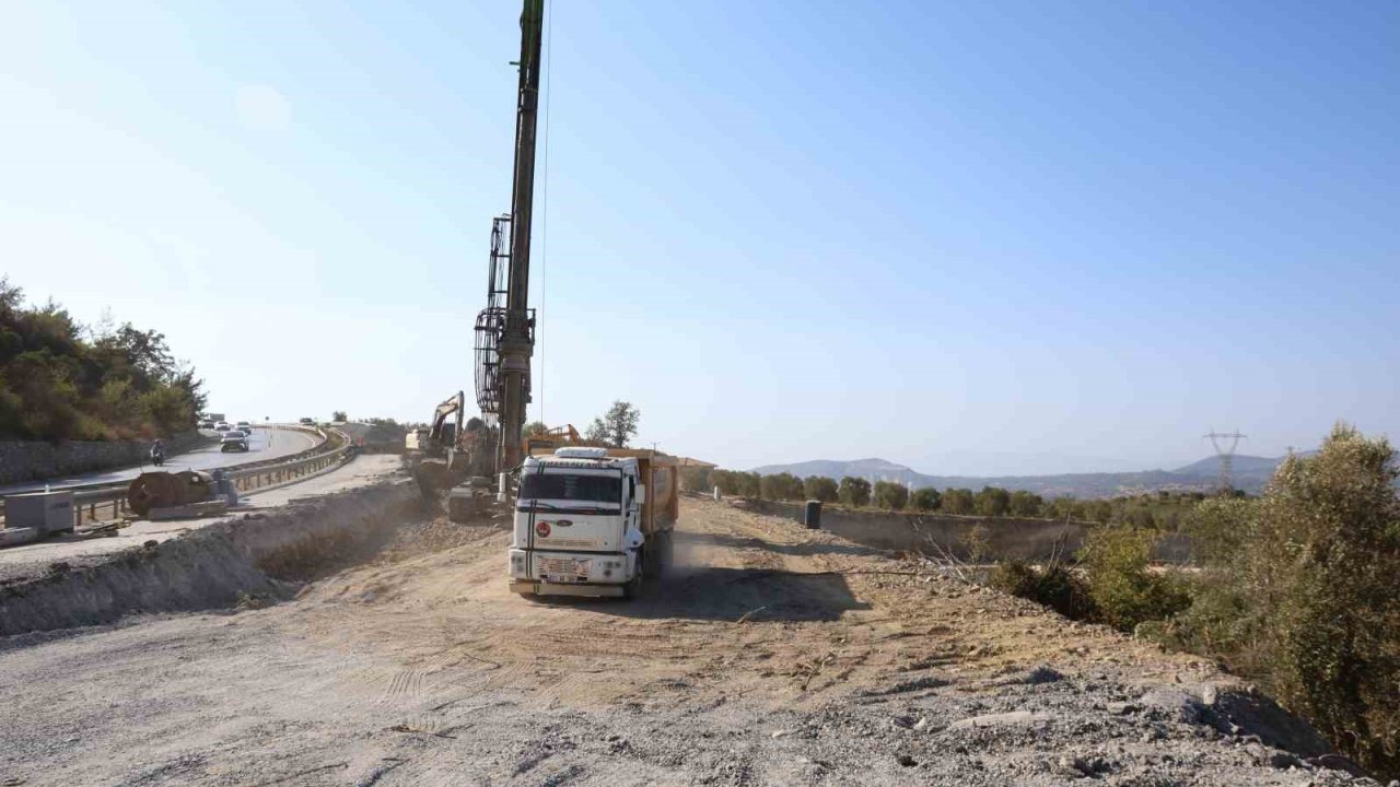 Söke-Kuşadası yolunda bakım onarım çalışması başladı