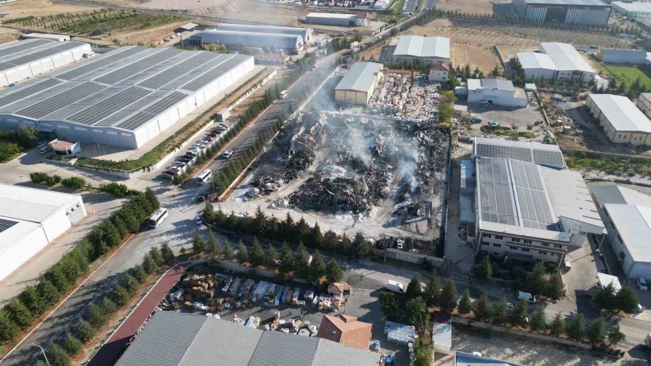 Niğde’deki fabrika yangını 10 saatlik çalışma ile söndürüldü