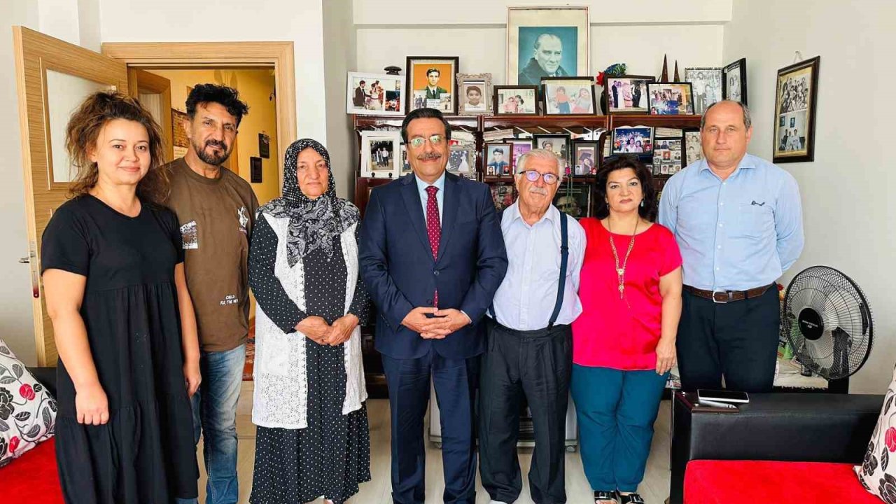 Burhaniye Kaymakamı şehit ailelerini ziyaret etti