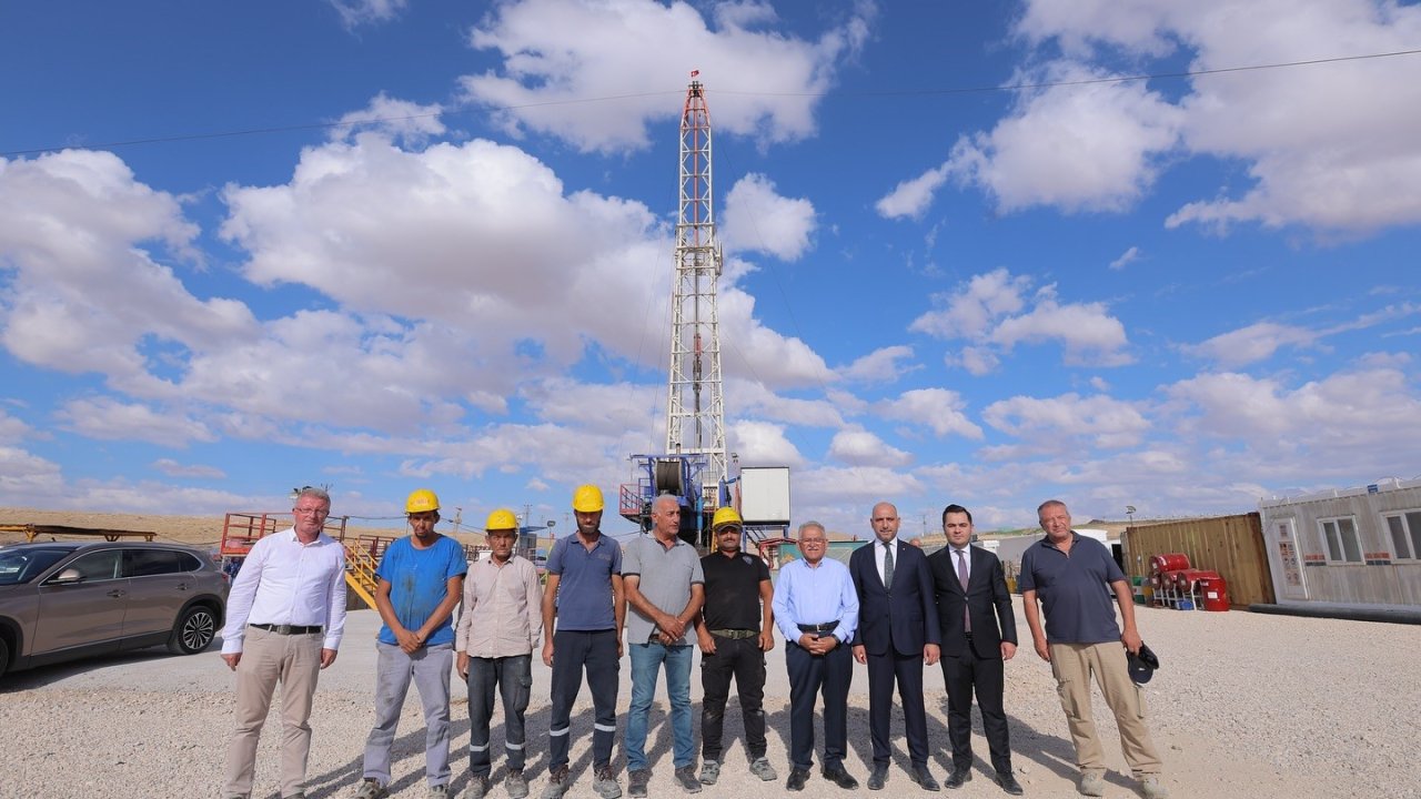 Başkan Büyükkılıç, Jeotermal Kaynaklı Sera Organize Tarım Bölgesi çalışmalarını yerinde inceledi