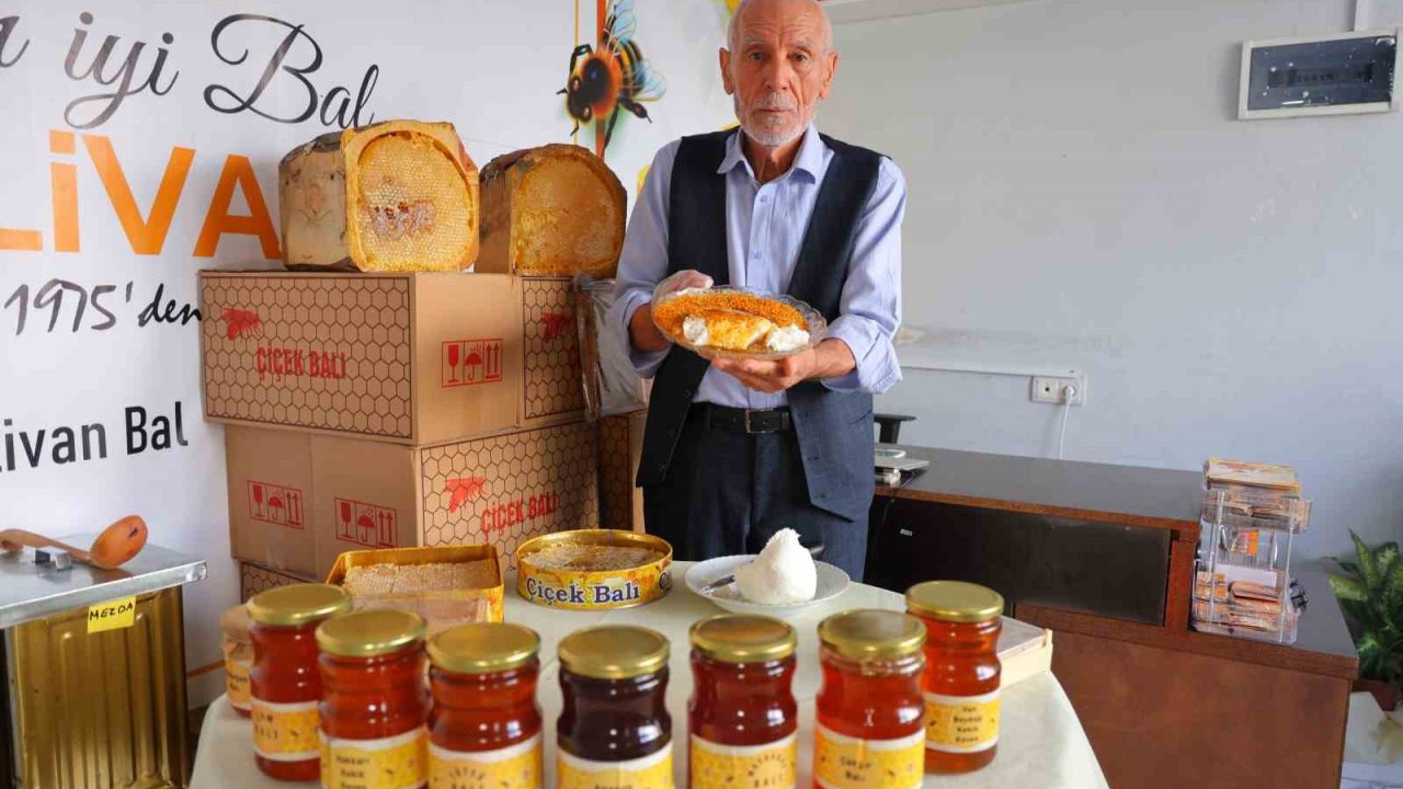 Kahramanmaraşlı balcıdan videosunu paylaşan dünyaca ünlü modacıya davet: "Balımızın tadına baksın"