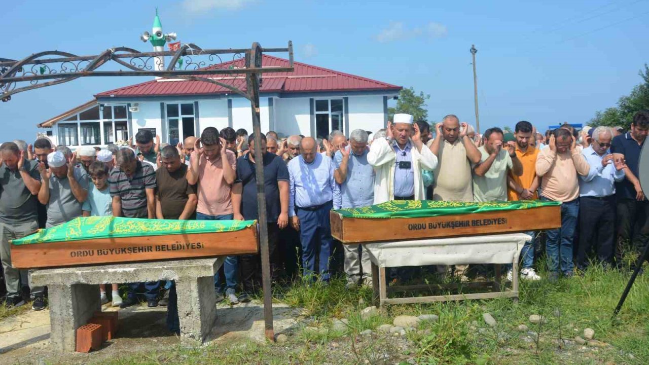 Ordu’da ’su gideri’ cinayetinde ölen 2 kardeş toprağa verildi