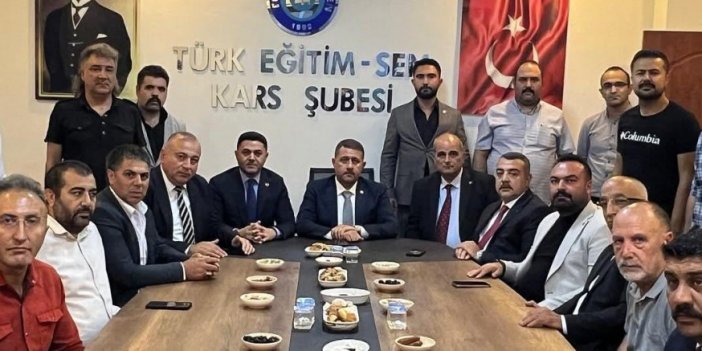 MHP Heyetinden Türkiye Kamu-Sen Kars İl Başkanlığı'na Ziyaret