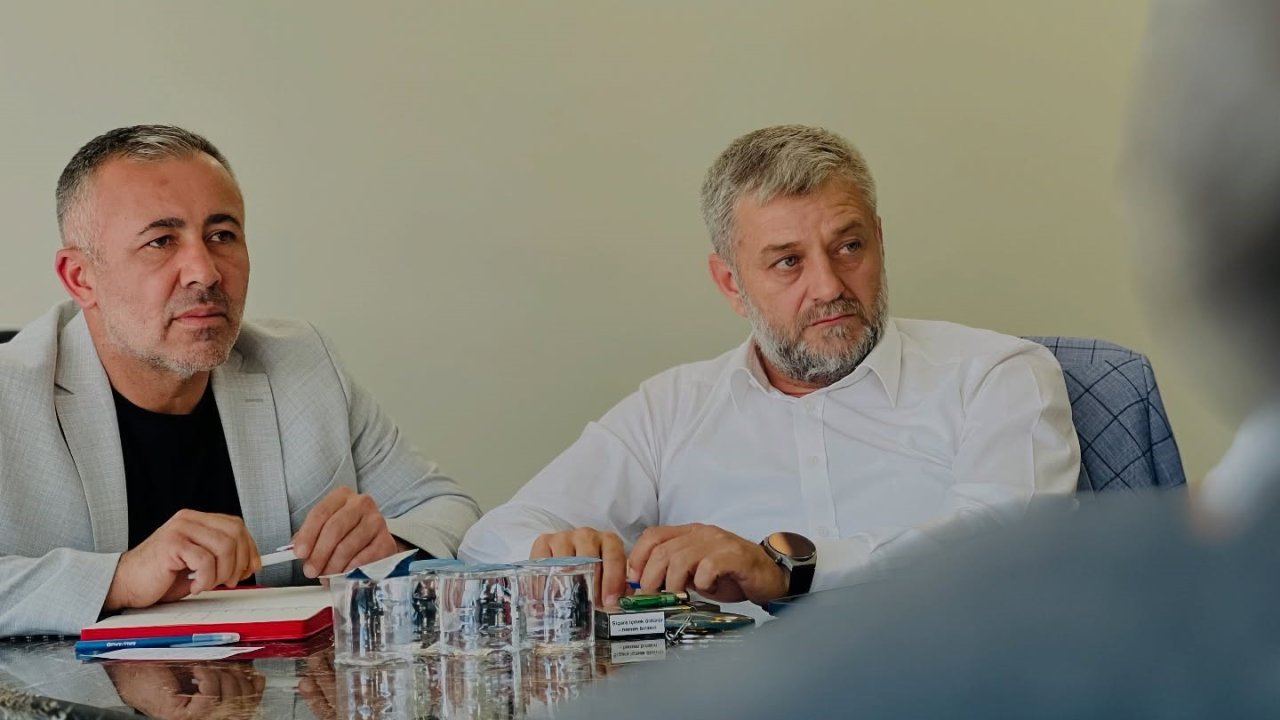 AK Parti’de yatırımlar ve projeler masaya yatırıldı