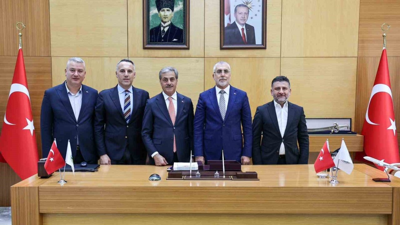 Çalışma ve Sosyal Güvenlik Bakanı Işıkhan Sakarya’da