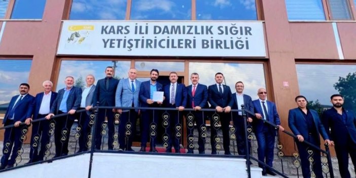 Başkan Alp, MHP Heyetini makamında ağırladı