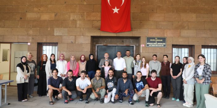 Ani Örenyeri’nde 7 Noktada Kazılar Sürüyor