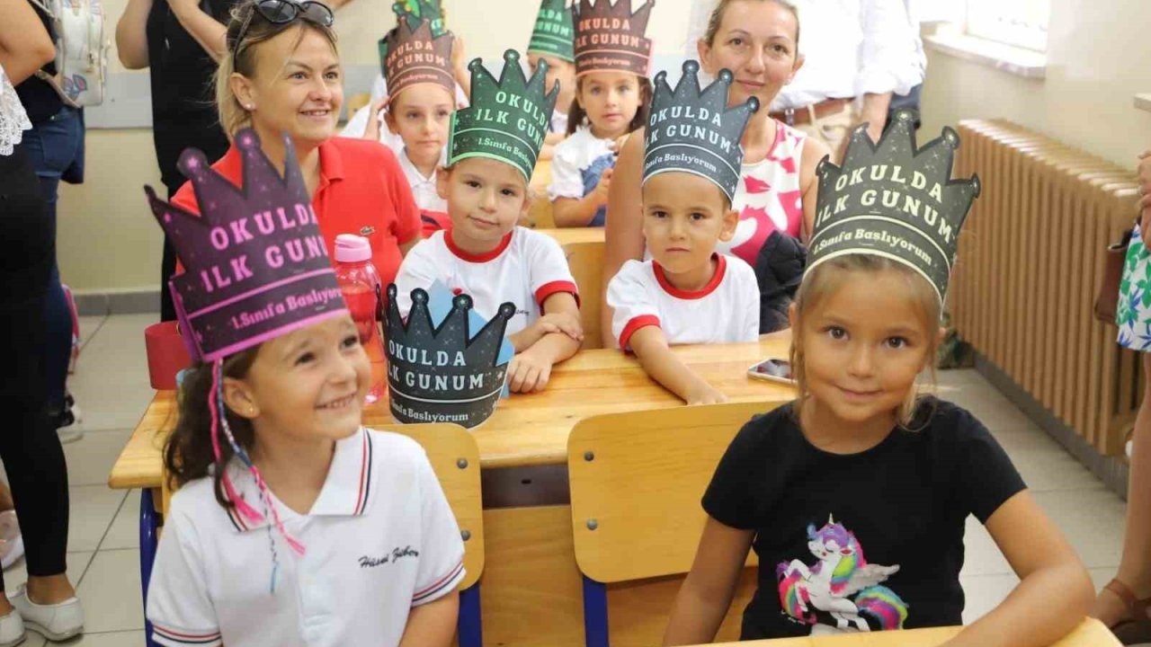 Bursa’da 657 bin öğrenci ve 41 bin öğretmen ders başı yapıyor