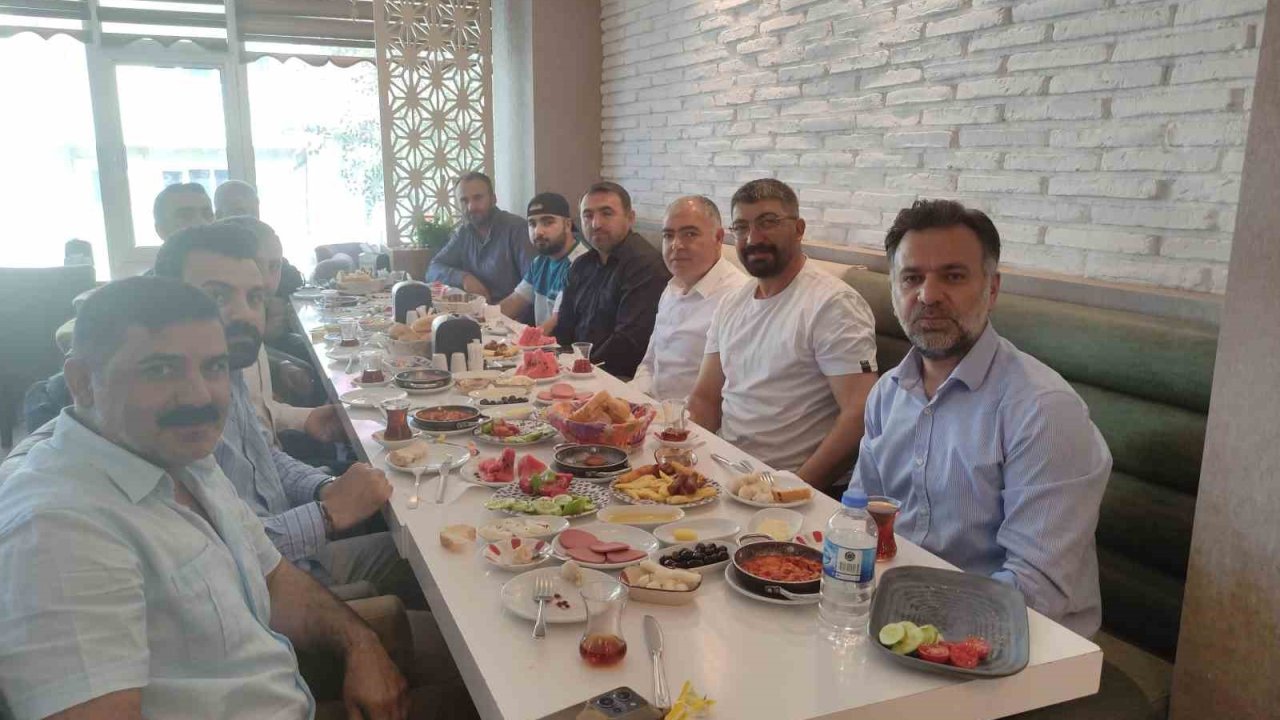 DSYB Başkan adayı Sarıkaya, basınla buluştu