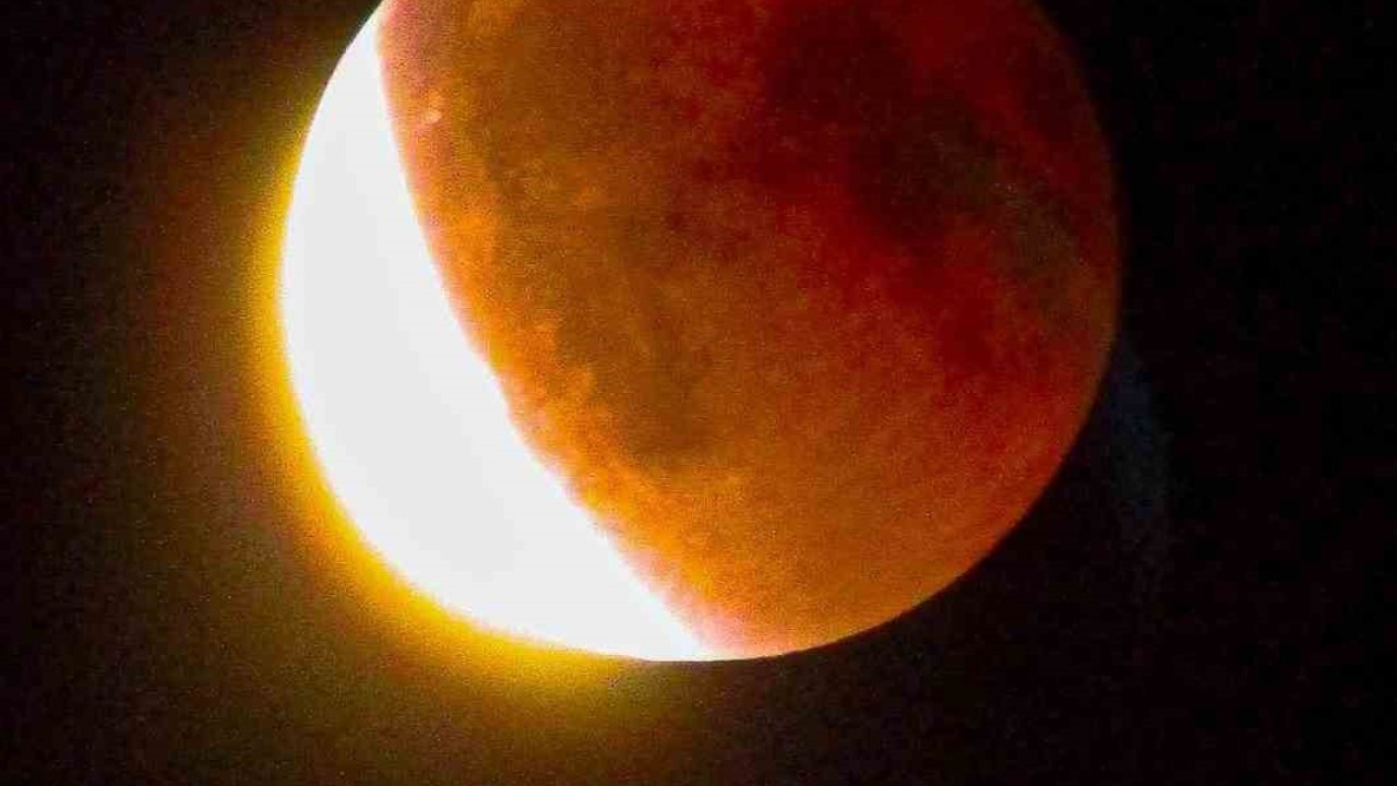 Kanlı Ay tutulması Bursa’dan izlendi