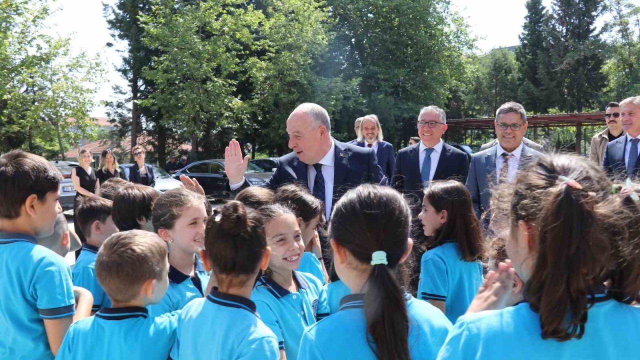 Vali Coşkun; "En güçlü silah bilgi, en büyük düşman ise tembellik ve cehalettir"