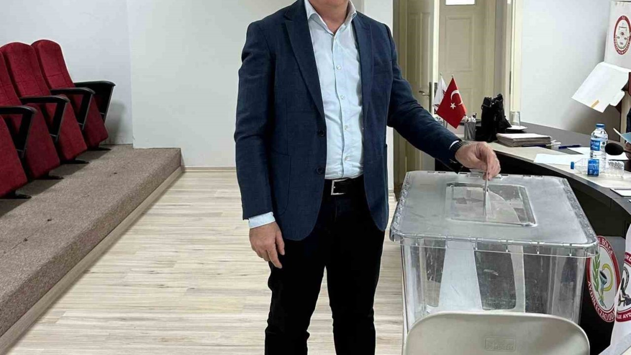 Aydın Eczacı Odası Başkanı Karaarslan 7. defa güven tazeledi