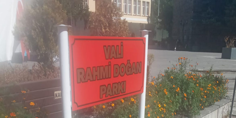 Kars’ta Vali Rahmi Doğan’ın ismi parka verildi