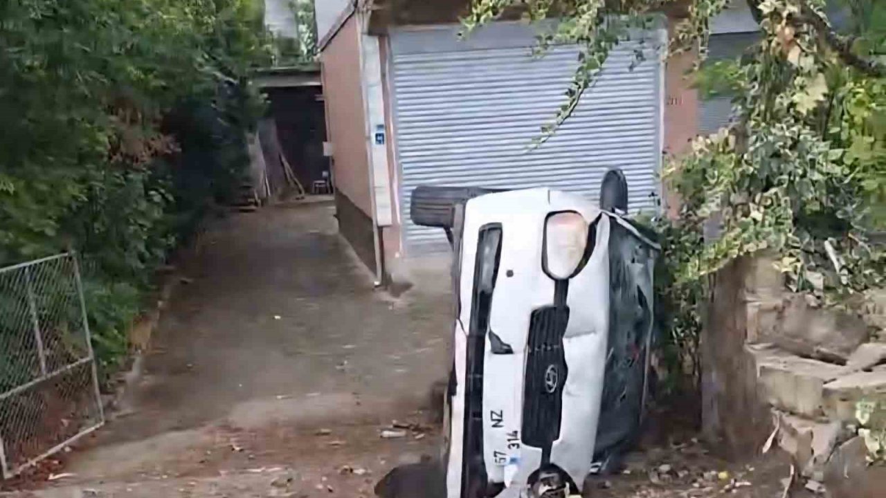 Devrek’teki trafik kazasında sürücü yara almadan kurtuldu