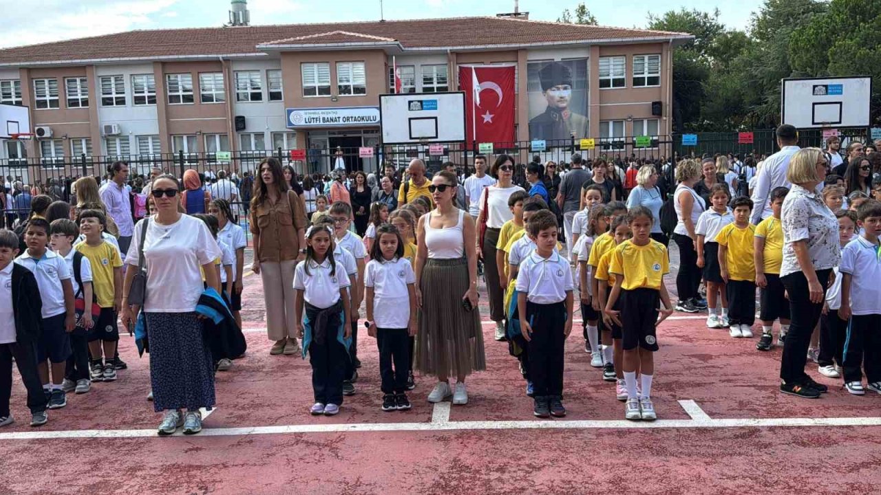 İstanbul’da ilk ders zili çaldı