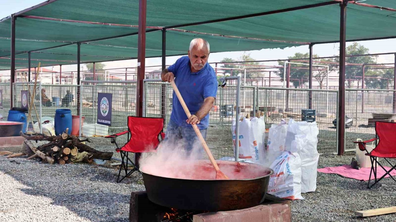 Talas’ta vatandaşlar kışlık hazırlıklarını tamamladı