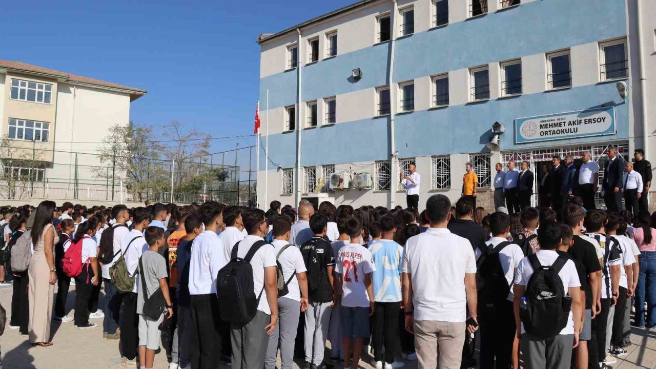 Besni’de 22 bin öğrenci eğitime başladı