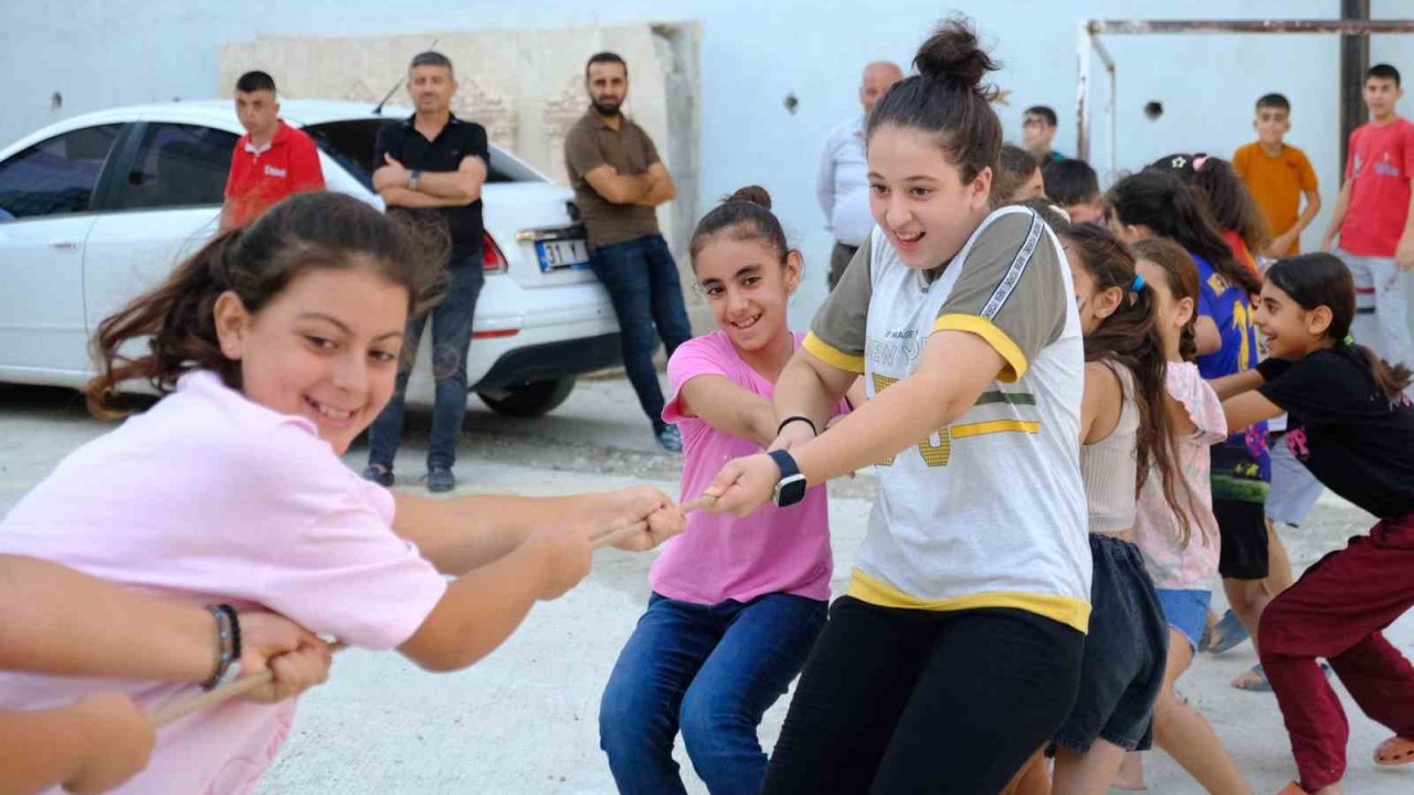 Orhanlı Mahallesi’nde çocuklar doyasıya eğlendi