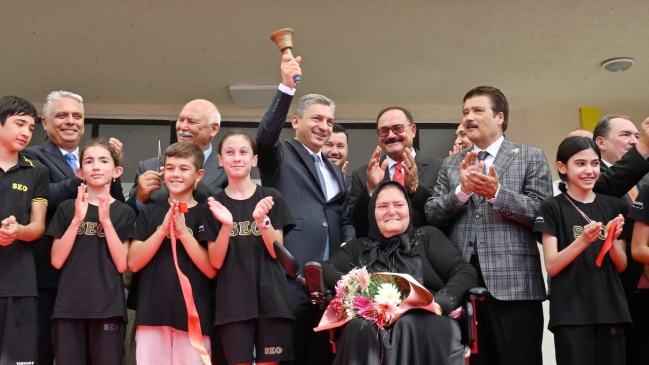 Antalya’da 526 bsin 145 öğrenci için ders zili çaldı