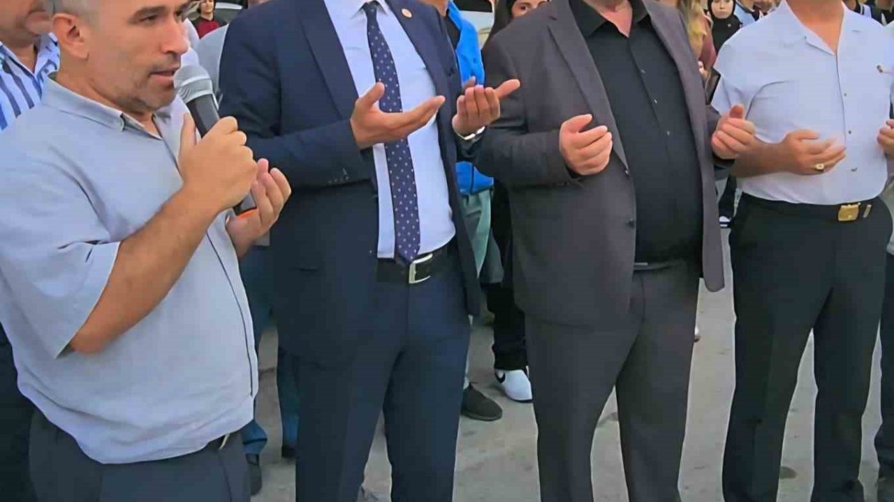 Esenköy’de geleneksel öğrenci uğurlaması