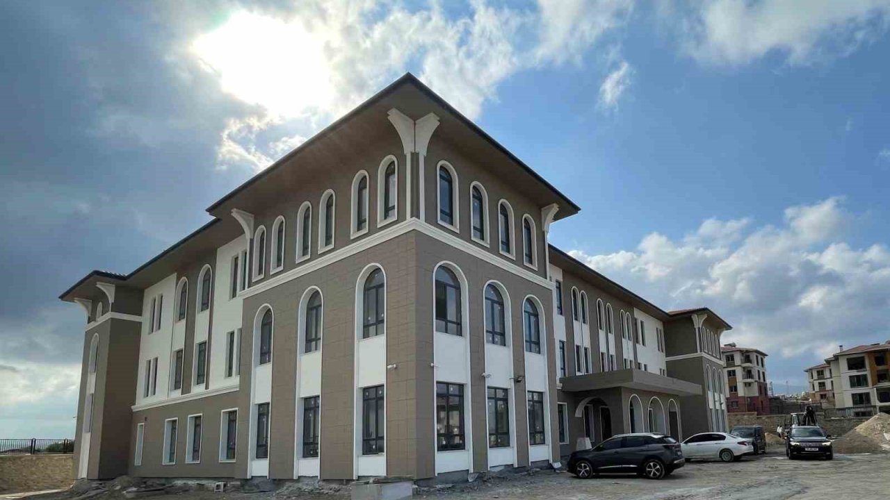 Arpaderesi Mahallesi’nde 16 derslikli okul inşa edildi