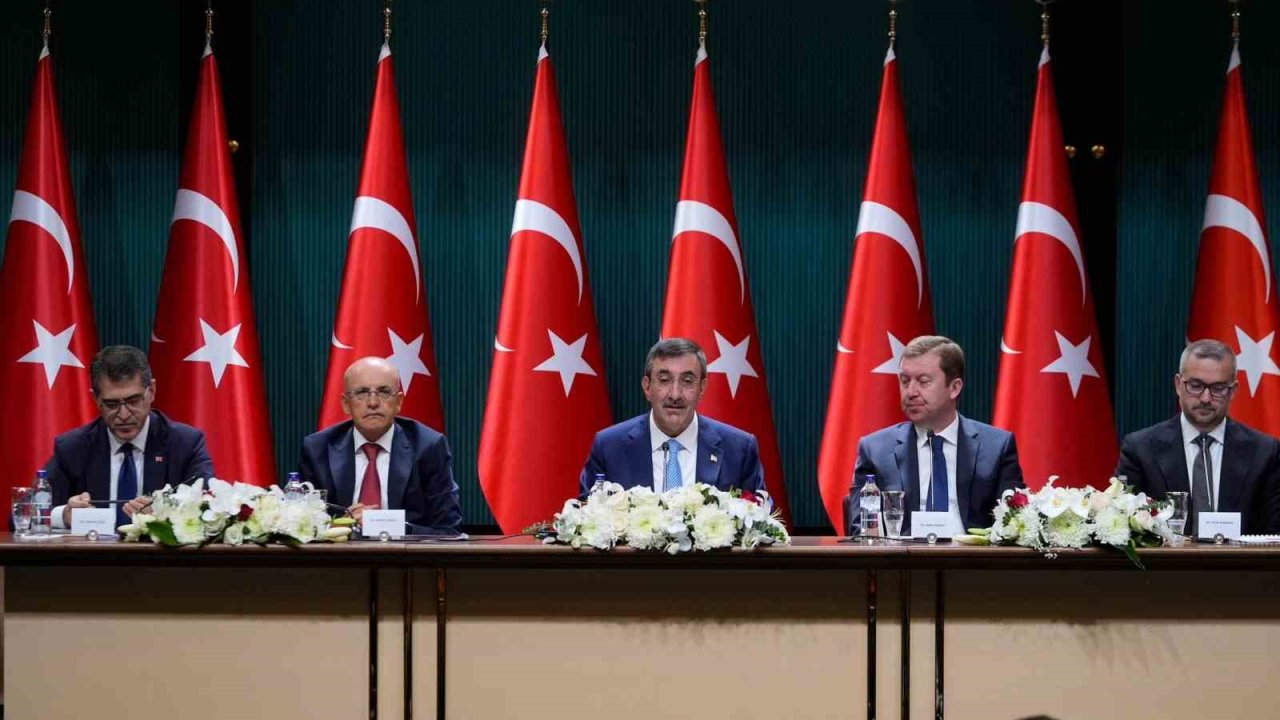 Bakan Şimşek: "Türkiye ekonomisi şoklara dayanıklı"