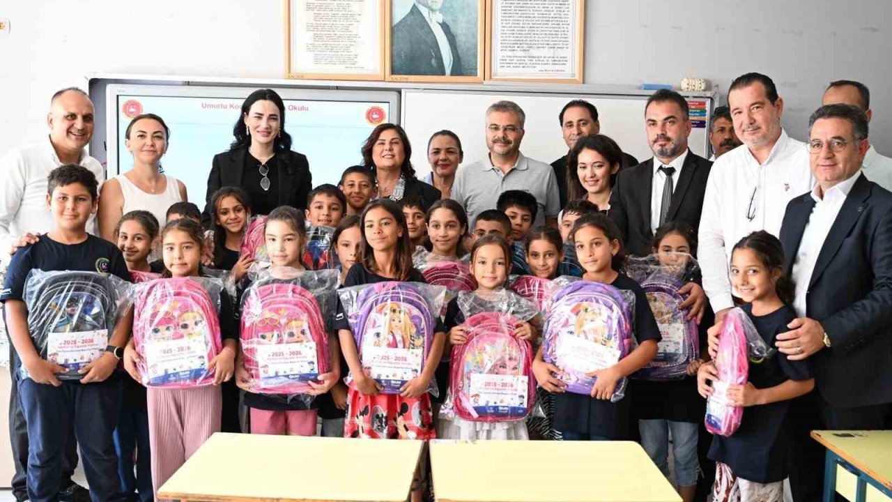 Aydın Büyükşehir’den öğrencilere okul çantası