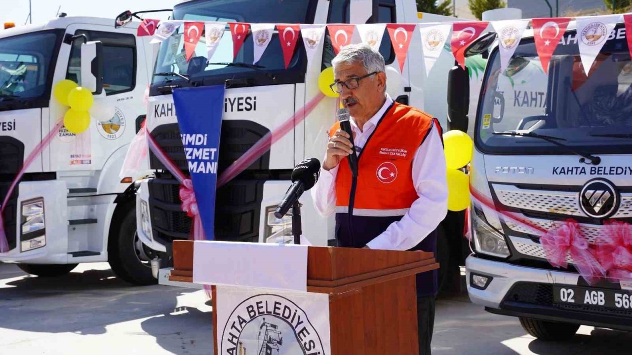 Kahta Belediyesi, tarihinin en büyük araç alımını gerçekleştirdi
